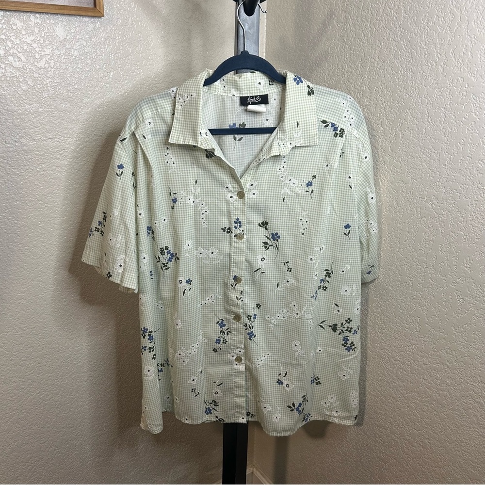 Green Floral Short Sleeve Shirt